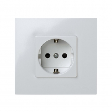 ref. 2791432-030 | Enchufe blanco 2P+toma tierra lateral schuko monobloc+seguridad